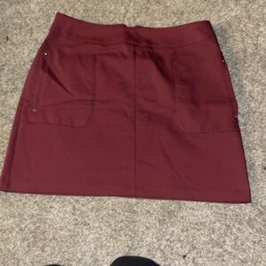 Burgundy pencil skirt with pockets